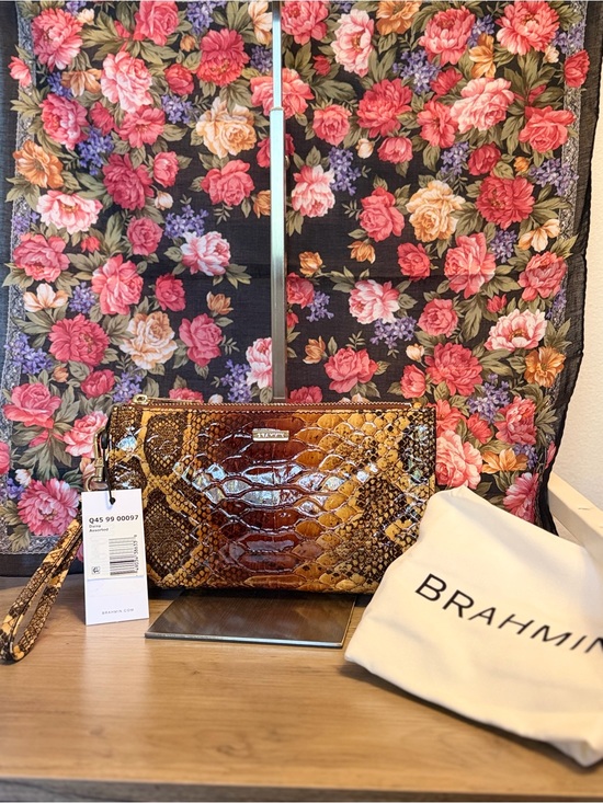 Brahmin Handbags - NWT Brahmin Brown Amber Croc-Embossed Wristlet